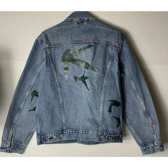 New Vintage Levi's Denim Blue Trucker Work Button Up Jean Jacket Songbird Size M